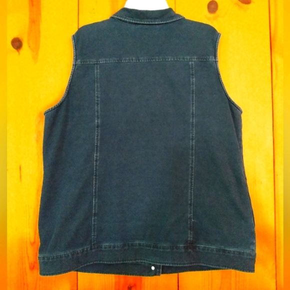 Quacker Factory DreamJeannes Rhinestone Sleeveless Jacket - Picture 2 of 7